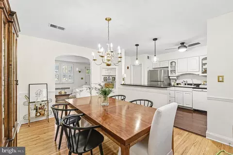 Dining - 92 Murdock Rd, Baltimore, MD 21212 photo 3 of 4