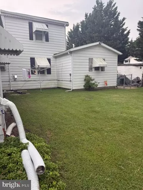 Exterior - 7423 N Point Rd, Edgemere, MD 21219 photo 3 of 6