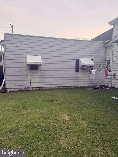 Exterior - 7423 N Point Rd, Edgemere, MD 21219 photo 5 of 6