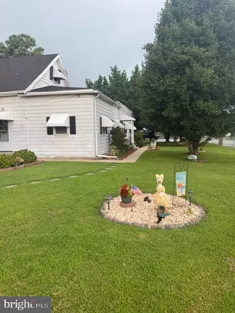 Exterior - 7423 N Point Rd, Edgemere, MD 21219 photo 1 of 6