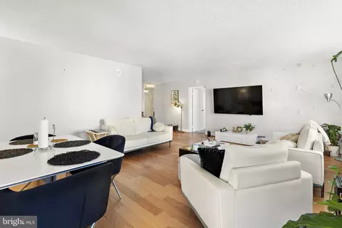 Living - 205 E Joppa Rd #602, Towson, MD 21286 photo 2 of 4