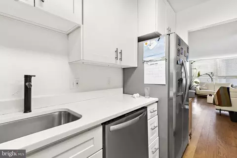 Kitchen - 205 E Joppa Rd #602, Towson, MD 21286 photo 1 of 3
