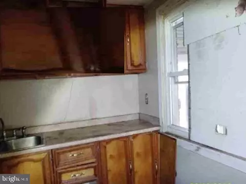 4415 Norfen Rd, Halethorpe, MD 21227 photo 7