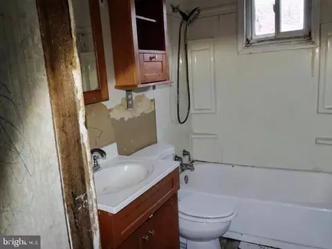 4415 Norfen Rd, Halethorpe, MD 21227 photo 9