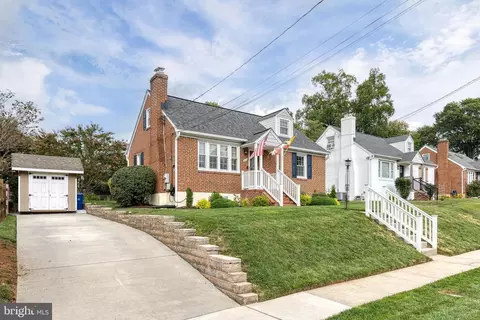 2018 Rockwell Ave, Catonsville, MD 21228
