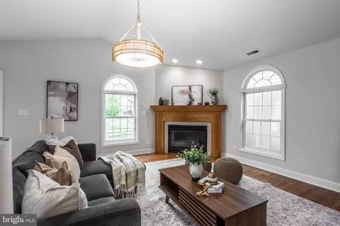 Living - 1807 Sutton Ave, Halethorpe, MD 21227 photo 1 of 4