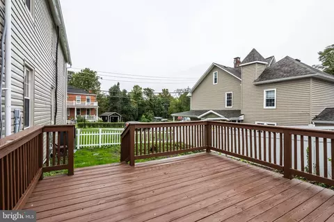 Exterior - 1807 Sutton Ave, Halethorpe, MD 21227 photo 6 of 9