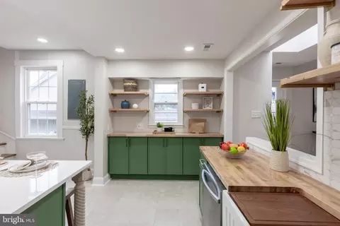 Kitchen - 1807 Sutton Ave, Halethorpe, MD 21227 photo 8 of 9