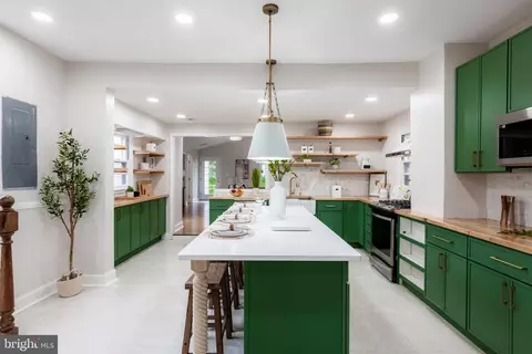 Kitchen - 1807 Sutton Ave, Halethorpe, MD 21227 photo 4 of 9