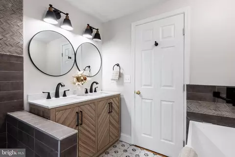 Bath - 1807 Sutton Ave, Halethorpe, MD 21227 photo 6 of 6