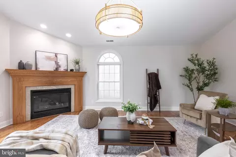 Living - 1807 Sutton Ave, Halethorpe, MD 21227 photo 2 of 4