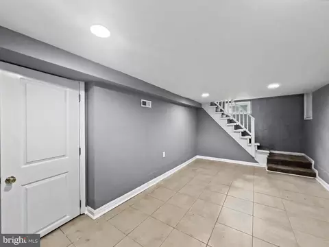 Entry Way - 5900 Hamilton Ave, Rosedale, MD 21237 photo 5 of 5