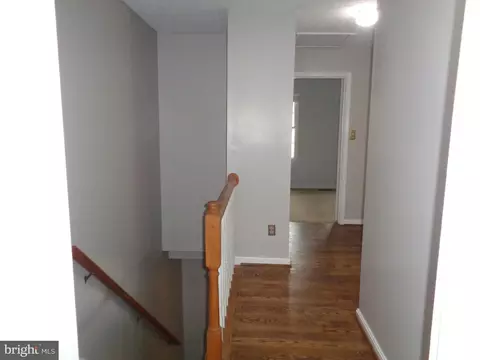 Entry Way - 3927 Cutty Sark Rd, Middle River, MD 21220 photo 4 of 8