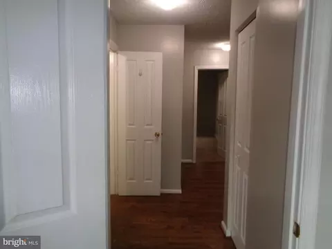 Entry Way - 3927 Cutty Sark Rd, Middle River, MD 21220 photo 6 of 8