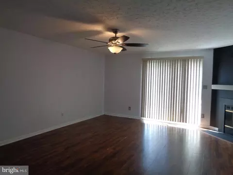 Living - 3927 Cutty Sark Rd, Middle River, MD 21220 photo 1 of 7