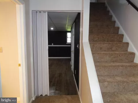 Entry Way - 3927 Cutty Sark Rd, Middle River, MD 21220 photo 7 of 8