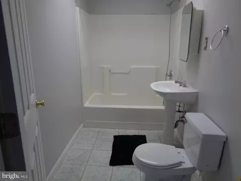 Bath - 3927 Cutty Sark Rd, Middle River, MD 21220 photo 1 of 2