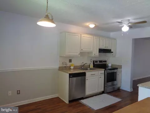 Kitchen - 3927 Cutty Sark Rd, Middle River, MD 21220 photo 5 of 5