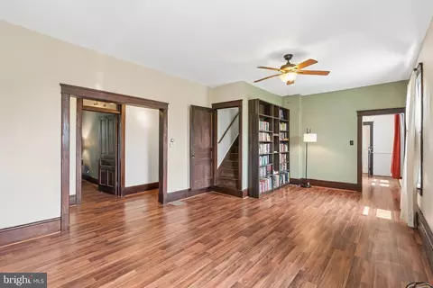 Living - 21101 York Rd, Parkton, MD 21120 photo 3 of 4