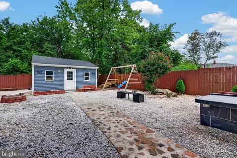 Exterior - 5416 Hamilton Ave, Baltimore, MD 21206 photo 5 of 9
