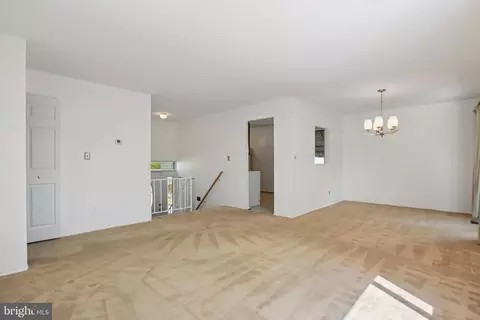 Living - 5501 Daybreak Ter, Baltimore, MD 21206 photo 2 of 6