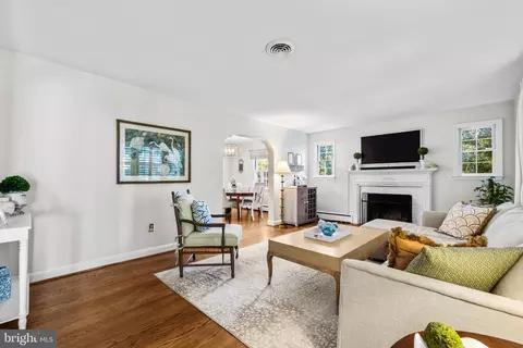 Living - 307 Worthington Rd, Towson, MD 21286 photo 1 of 1