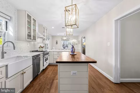 Kitchen - 307 Worthington Rd, Towson, MD 21286 photo 6 of 8