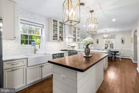 Kitchen - 307 Worthington Rd, Towson, MD 21286 photo 5 of 8