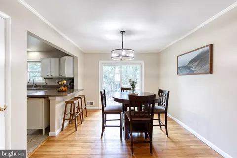 Dining - 13730 Baldwin Mill Rd, Baldwin, MD 21013 photo 1 of 5