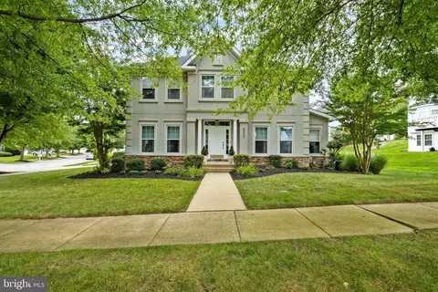 8912 Grummore Cir, Pikesville, MD 21208