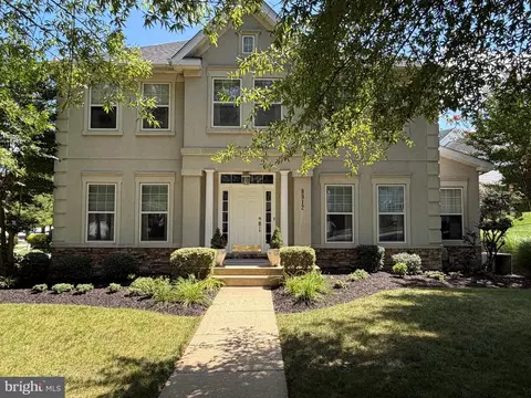 8912 Grummore Cir, Pikesville, MD 21208