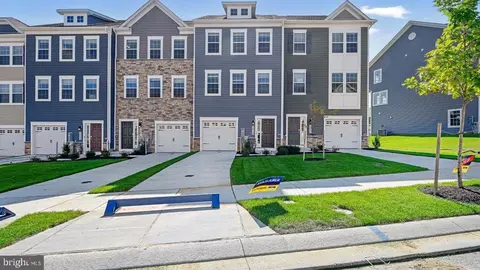 4 Merion Ave, Rosedale, MD 21237