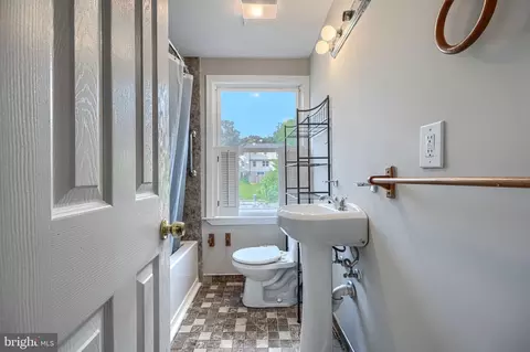 Bath - 1 Arwell Ct, Baltimore, MD 21236 photo 1 of 5