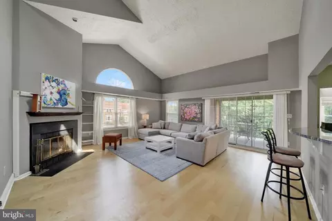 Living - 6943 Clearwind Ct #6943C, Baltimore, MD 21209 photo 1 of 2