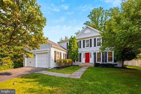 9 English Elm Ct, Catonsville, MD 21228