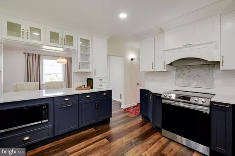 Kitchen - 5809 Pine Hill Dr, White Marsh, MD 21162 photo 2 of 4