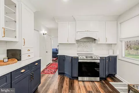 Kitchen - 5809 Pine Hill Dr, White Marsh, MD 21162 photo 3 of 4