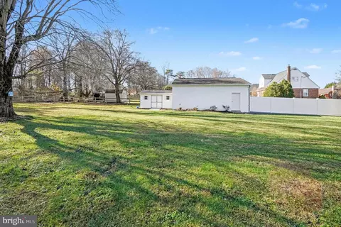 Exterior - 5809 Pine Hill Dr, White Marsh, MD 21162 photo 5 of 7