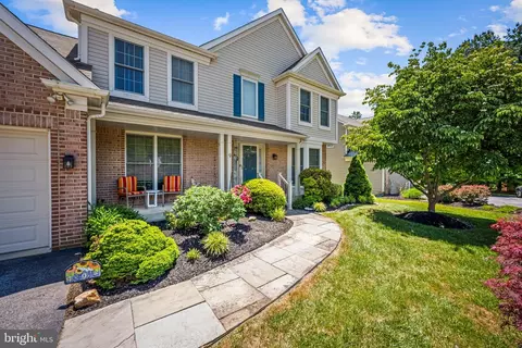 9 Picnic Ct, Reisterstown, MD 21136