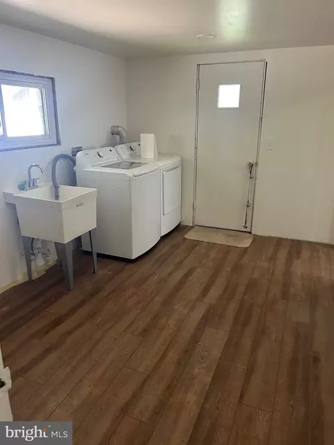 3 Dihedral Dr, Middle River, MD 21220 photo 6