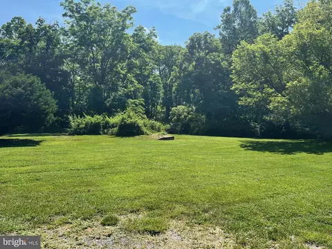 2401 Paper Mill Rd, Phoenix, MD 21131 photo 2