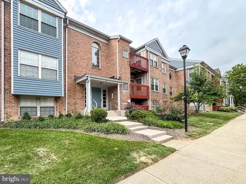 12 Cloverwood #103, Essex, MD 21221