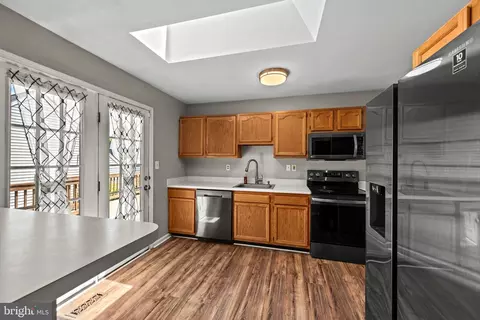 Kitchen - 2 Mainsail Ct, Middle River, MD 21220 photo 2 of 6