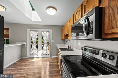 Kitchen - 2 Mainsail Ct, Middle River, MD 21220 photo 6 of 6