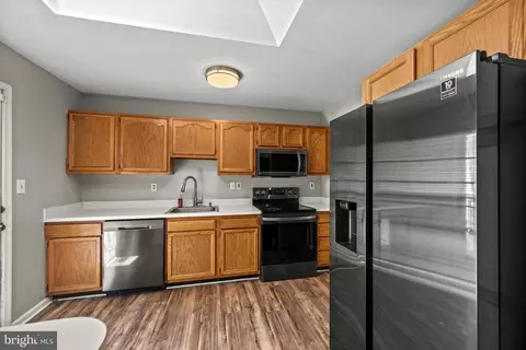 Kitchen - 2 Mainsail Ct, Middle River, MD 21220 photo 3 of 6