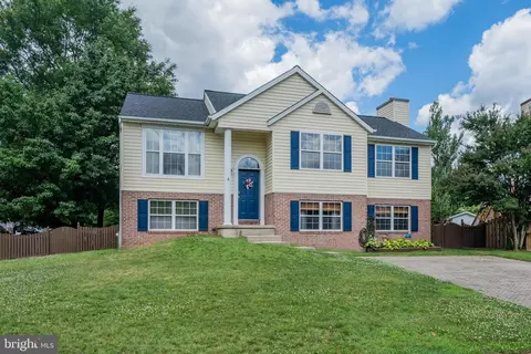 Exterior - 2 Mainsail Ct, Middle River, MD 21220 photo 4 of 11