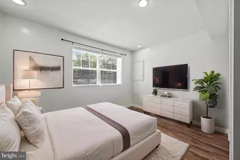 Bedroom - 2 Mainsail Ct, Middle River, MD 21220 photo 6 of 7