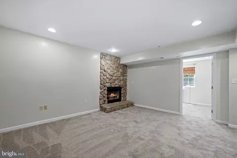 Living - 2 Mainsail Ct, Middle River, MD 21220 photo 8 of 8