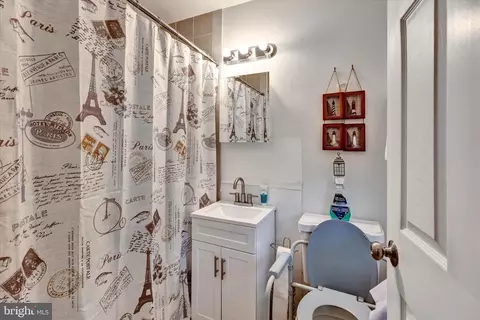 Bath - 7167 Fairbrook Rd, Windsor Mill, MD 21244 photo 1 of 2