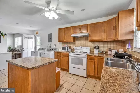 Kitchen - 7167 Fairbrook Rd, Windsor Mill, MD 21244 photo 2 of 2